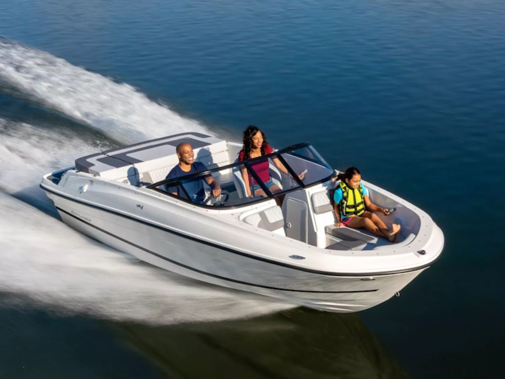 2025 Bayliner VR Series VR4 Bowrider